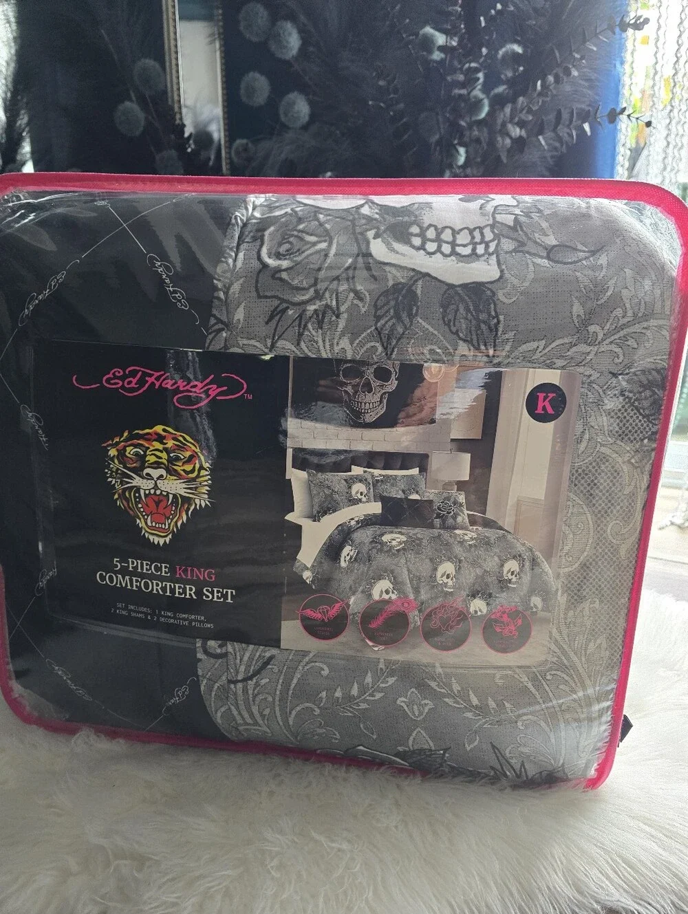 Ed Hardy 5 piece Kind Comforter set new